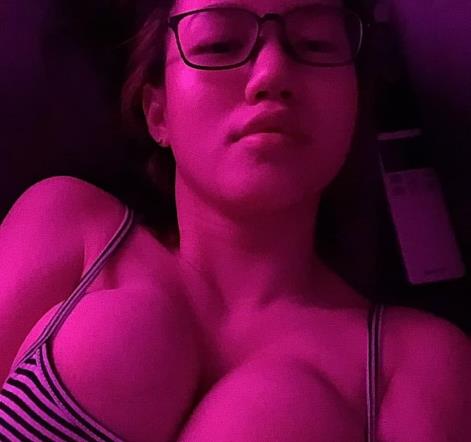 网红妹子（娜美）打扑克黑历史合集