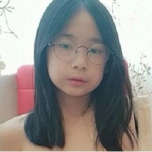 街头直击已婚少女之只要有钞票什么都行