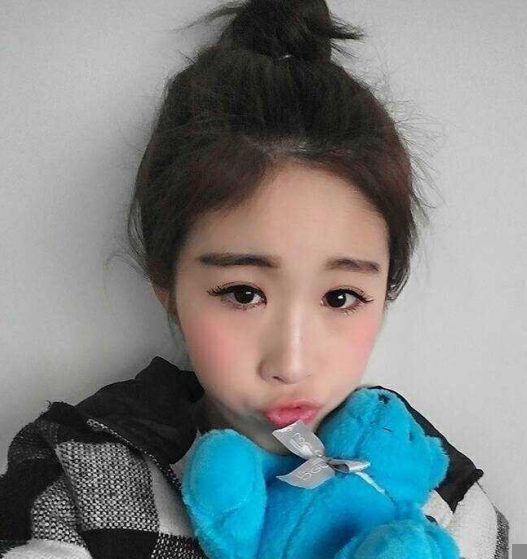 pr社[小奴]被金主爸爸捆绑指教打扑克