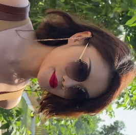 户外篇-特殊嗜好的短发女神出处在哪？