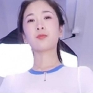 稀有顶级全祼精选活力美少妇阿珞的完美身材和有氧luo ti健身C，3V+578M