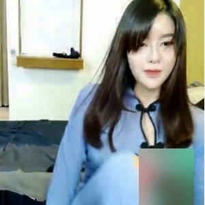 《异域风情，别样C》：与异国女团一起探索奥斯卡影，畅游646MB的三人游激战！