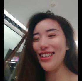 《群p女王-姐妹两鲍》视频1.7G时长1:34，黑丝眼罩神秘感，下载观看