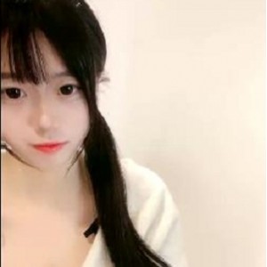 校花主播菠萝果酱自拍完整版视频热度高