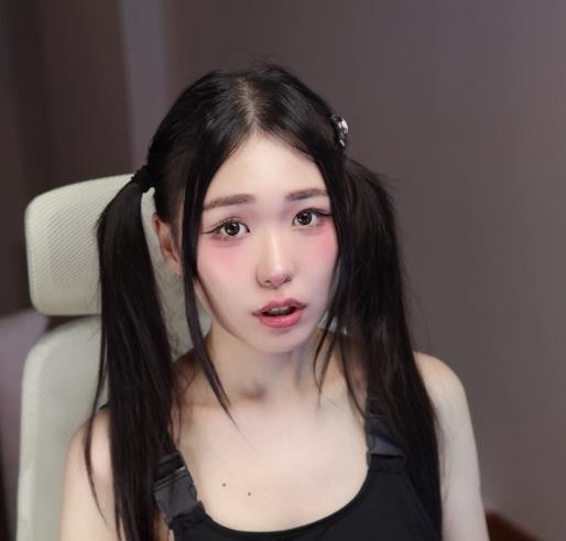 视频数量虽然不多，但每一个都是精心制作，让人回味无穷。想要下载观看她的精彩内容吗？赶紧行动吧！19V5.5G