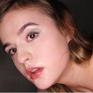 P站博主smuzililpussy最新合集3V500M，头套下的惊艳颜值，快来围观！