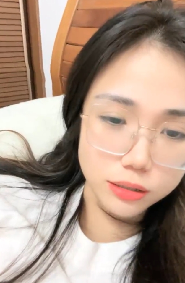 反差眼镜系列：妮妮款60V，轻盈56.4g，完美收藏视频素材！