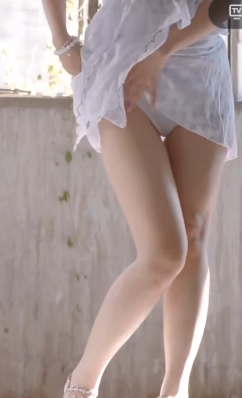 无圣光百度盘女神合集17V1.82G，稀缺资源自拍