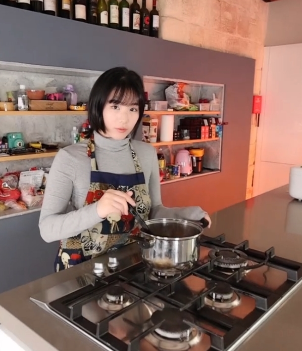 甜美香蕉妹Obokozu25V精彩合集505G