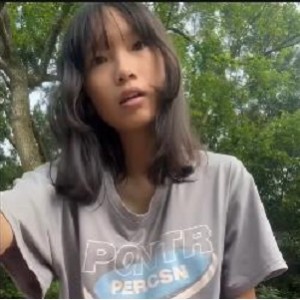 台湾女高M狗秦以蓁最新合集1V2G户外自拍，实战热搜，55分钟