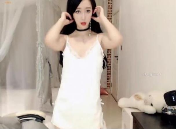 斗鱼超级人气绝美主播梦菲桐香最新散播定制合集1V604M，古典风情女神