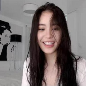 东南亚OnlyFans性感主播LiChang最新合集30V25G，清纯可人双倍浮力