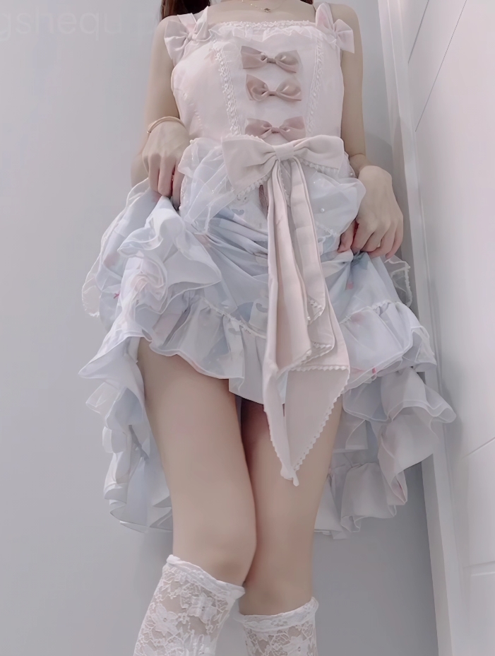 推特cuteli福利姬合集101部48.5G惹火辣妹