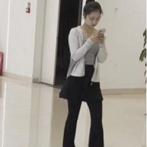 女厕白领拍摄视频3部270M真带劲