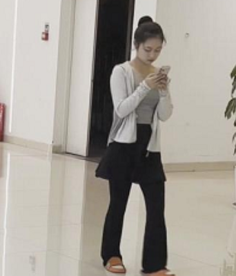 女厕白领拍摄视频3部270M真带劲