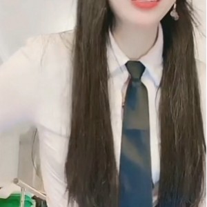 抖音小女神户外喷泉黄金合集12部512G玩得野