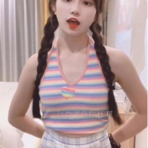 虎牙不见星空土豪定制视频2部1.2G学生服装太会了