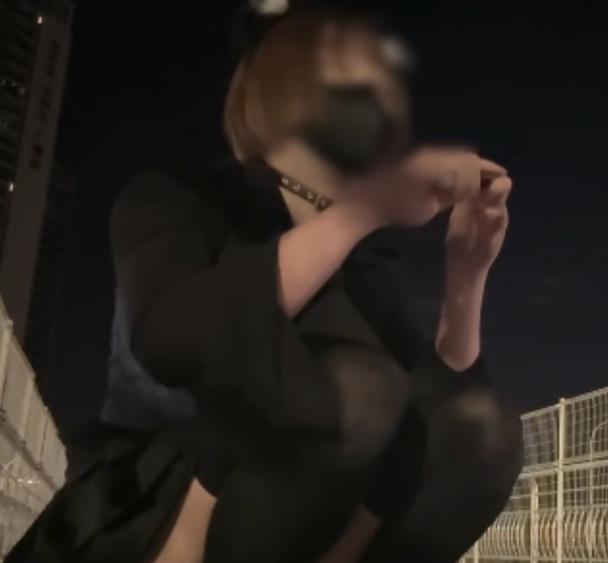 站内首发伪娘mikixka任务13户外1部700M太诱惑