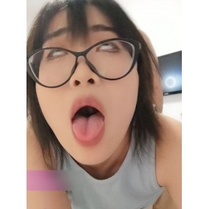 推特崔小蕾驯服日记225部12.6G汁水四溢