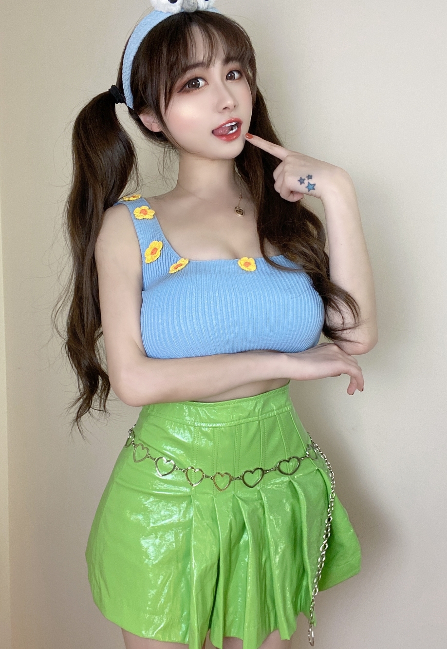 推特小九九私密视频20部1.6G珍藏版