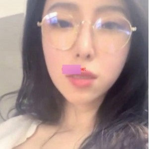 全民眼镜御姐22部4.6g过瘾合集