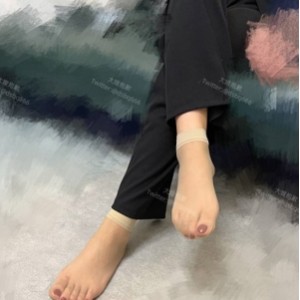 **大嫂秘密27G黑丝足艺醉酒隐秘给作合集**