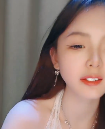 抖音小馋猫热舞私拍9部2G优质珍藏