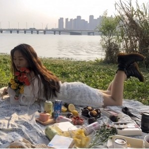 雅璇珍藏版婚前迷玩12部1.3G推特系花绝密影像