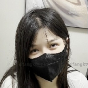 大罩杯女友打扫卫生时身体发热，揉馒头玩某处，1V+1GB商品
